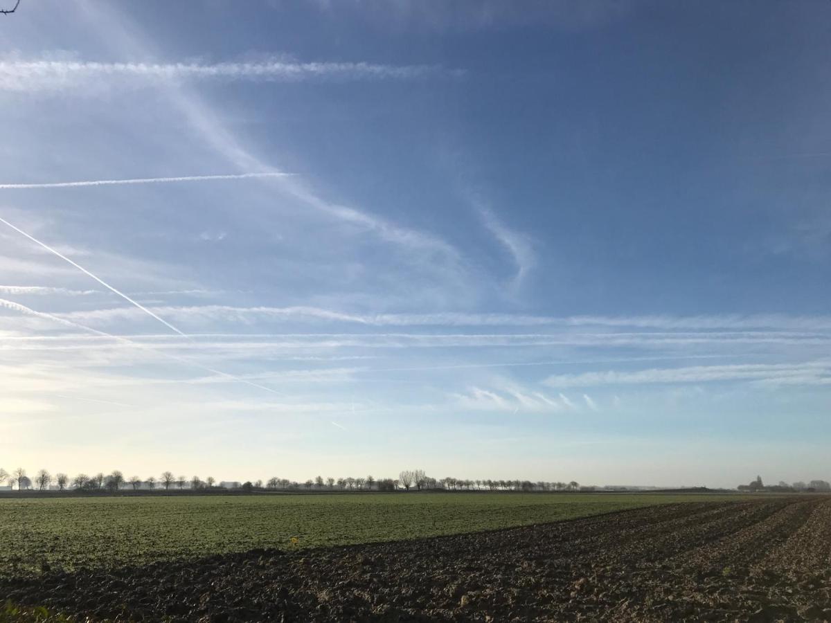 Slapen Bij De Zeeuwse Lala Bed & Breakfast IJzendijke Exterior foto