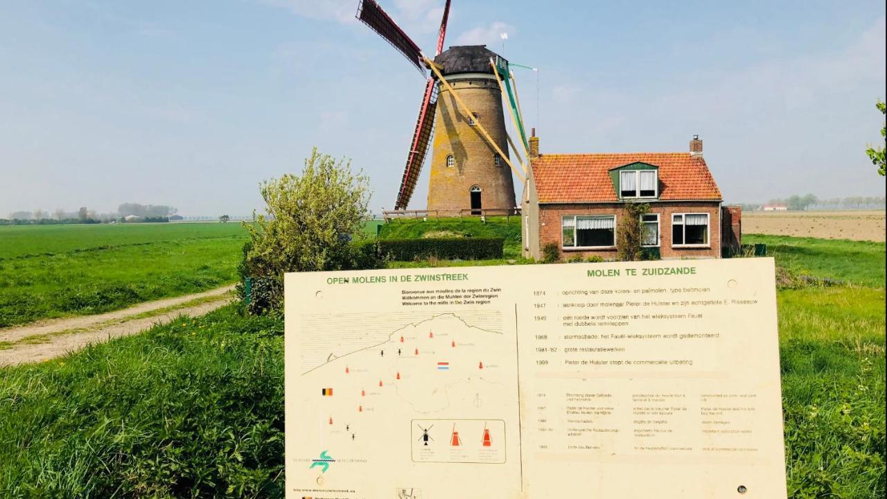 Slapen Bij De Zeeuwse Lala Bed & Breakfast IJzendijke Exterior foto